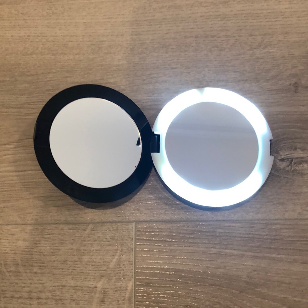Nature glow compact mirror!